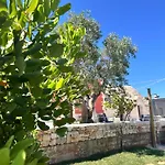 Lamarossa Trulli & Nocleg ze śniadaniem 4*