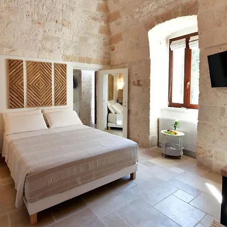 Lamarossa Trulli & Bed and breakfast