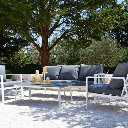 Lamarossa Trulli & 4*