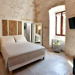 Lamarossa Trulli & Bed and breakfast