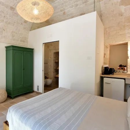 Lamarossa Trulli & Bed & Breakfast