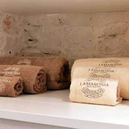 Lamarossa Trulli & Bed & Breakfast