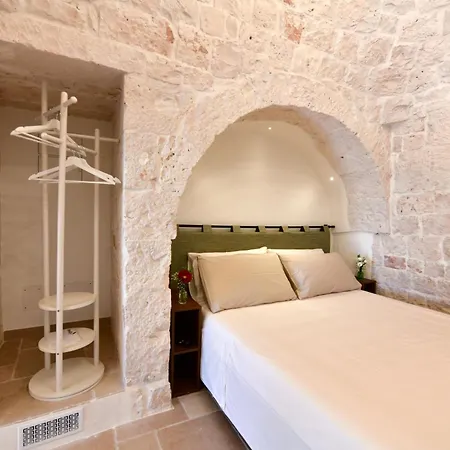 Lamarossa Trulli & 4*