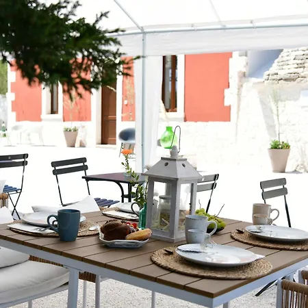 Lamarossa Trulli & Bed & Breakfast *