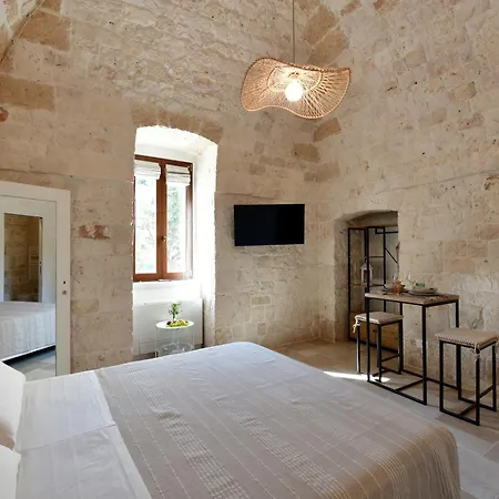 Lamarossa Trulli & 4*