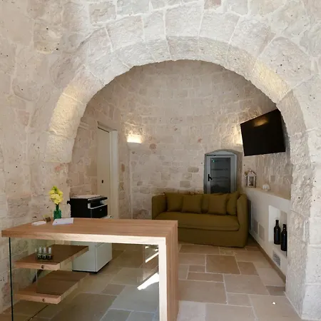 Bed & Breakfast Lamarossa Trulli &