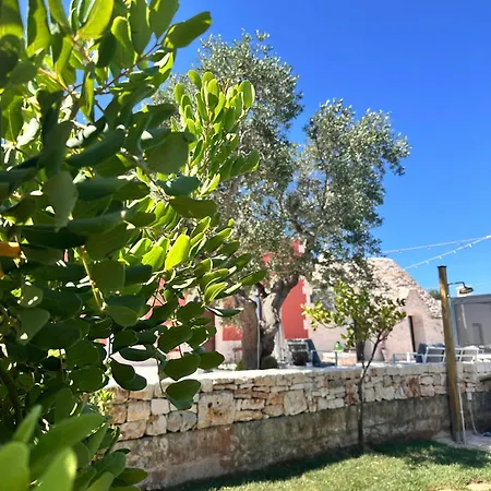 Lamarossa Trulli & Alojamento de Acomodação e Pequeno-almoço 4*