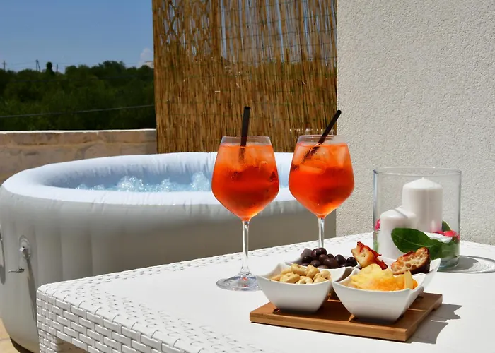 Lamarossa Trulli & فندق مبيت وإفطار